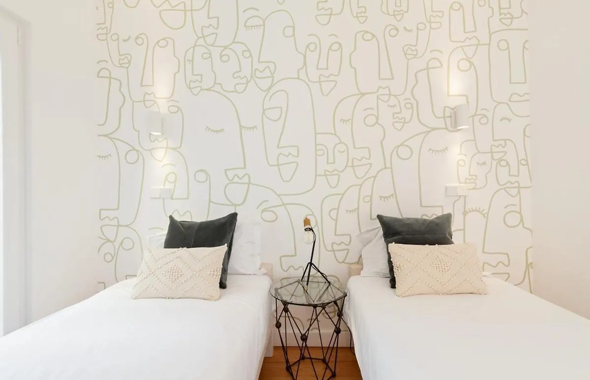Bright 2 Bedroom Apartment With Parking In Lisbon