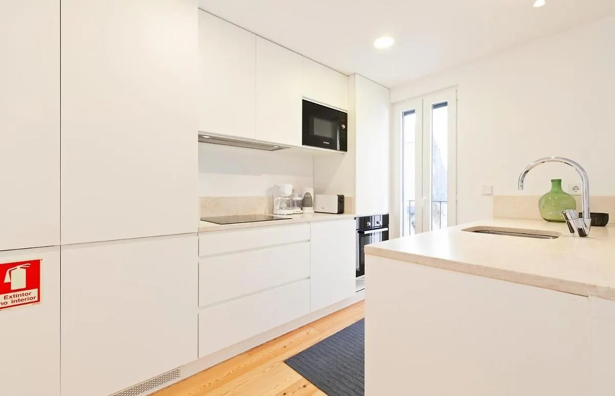 Bright 2 Bedroom Apartment With Parking In Lisbon Portugal