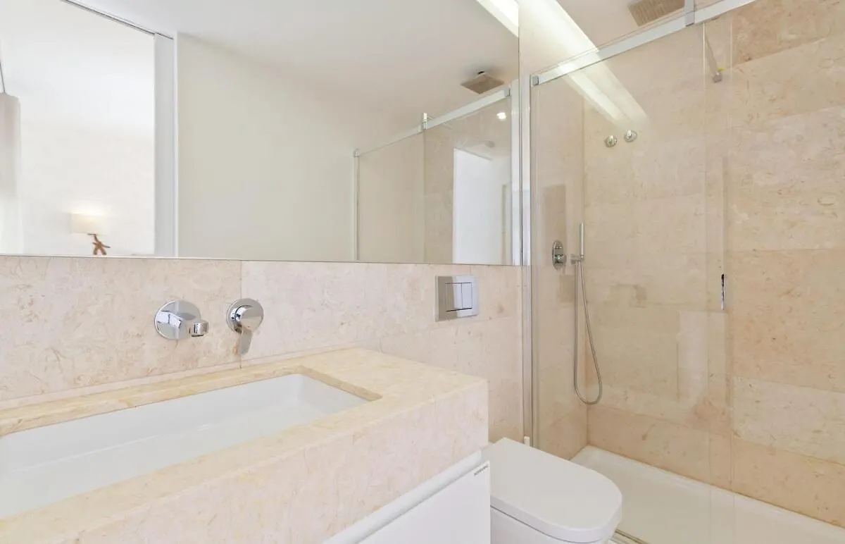 Herberg Bright 2 Bedroom Apartment With Parking In Lissabon Portugal